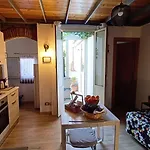Nicuzzaduci Home