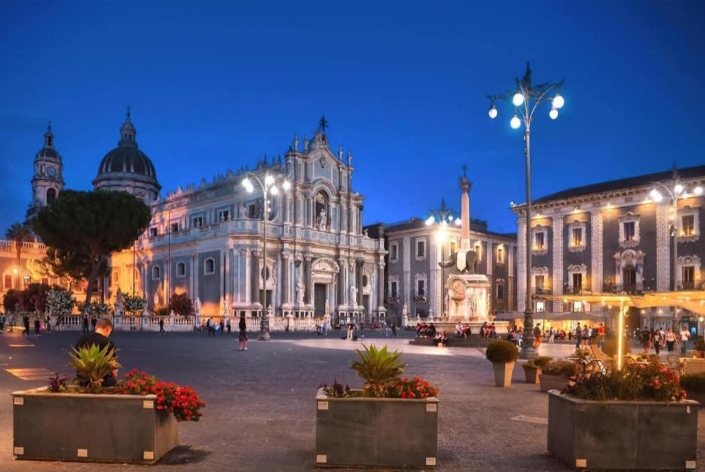 Nicuzzaduci Aeroporto di Catania Fontana Rossa